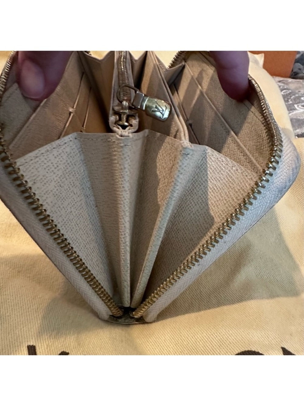 Louis Vuitton Damier Azur Zip-Around Wallet - Cream & Tan- matching purse listed - Picture 7 of 10